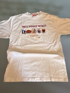 Vintage 1990s Mickey Mouse Resorts Embroidered T-Shirt Graphic Tee Cartoon L/XL
